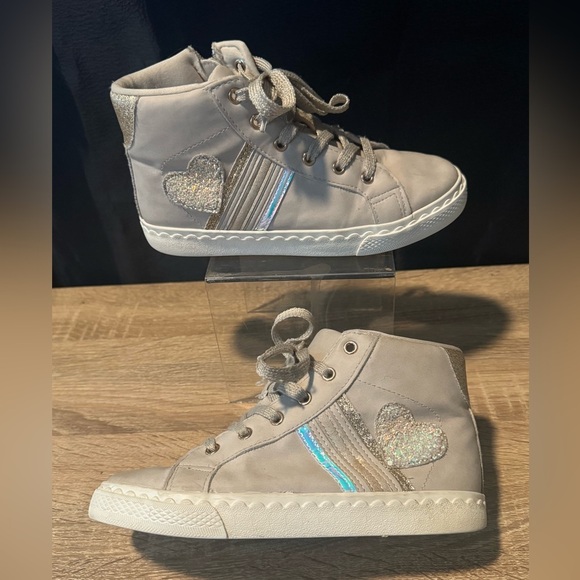 Cupcakes and cashmere girls sneakers size 2 side zipper glitter heart shoes - Picture 8 of 8